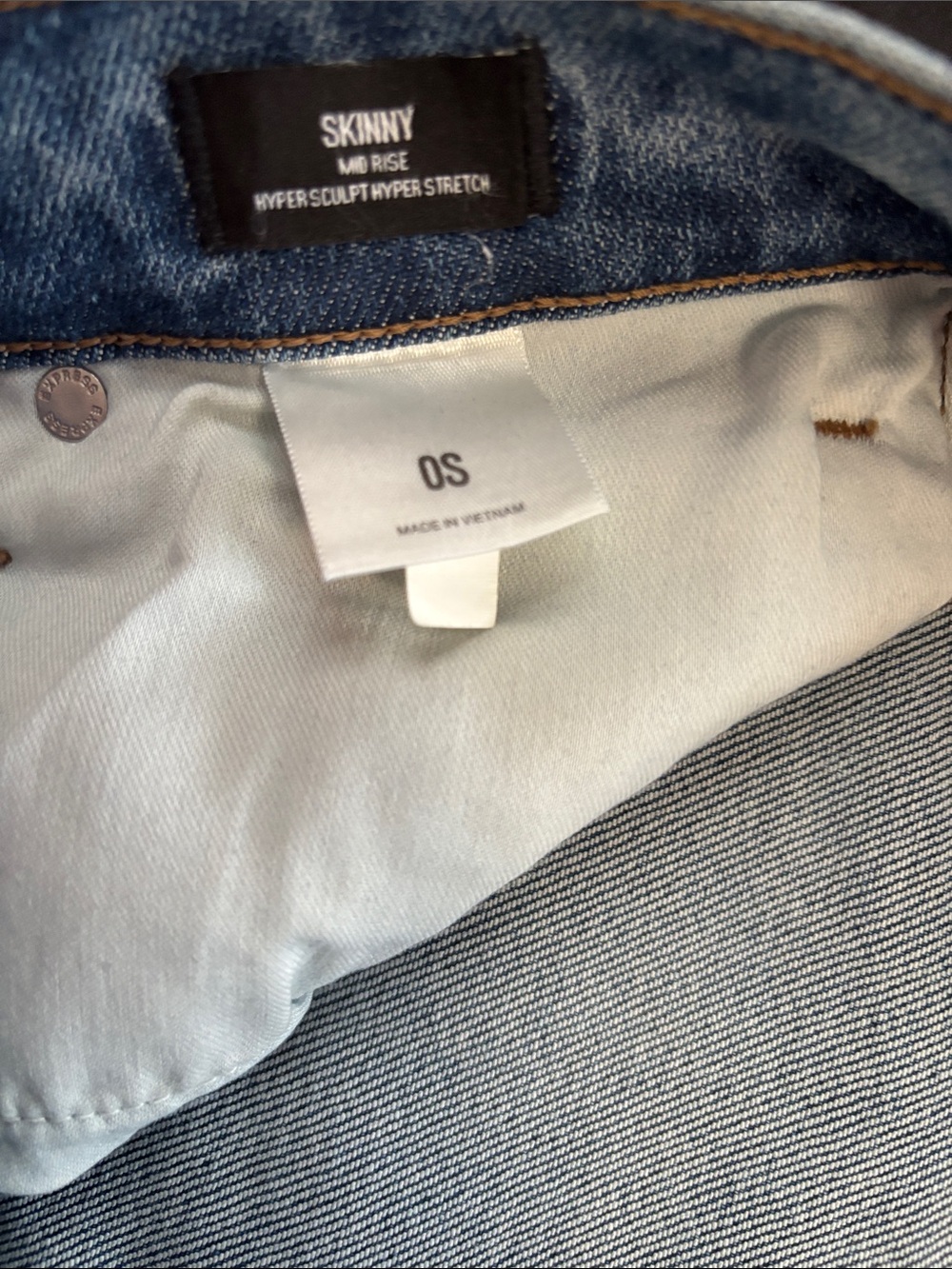 Express distressed skinny mid rise petite jeans - Picture 7 of 7